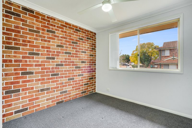 Photo - 6/2 Dutton Place, Glenmore Park NSW 2745 - Image 4