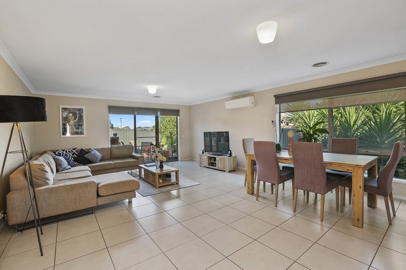 Photo - 62 Eastlakes Boulevard, Lara VIC 3212 - Image 4