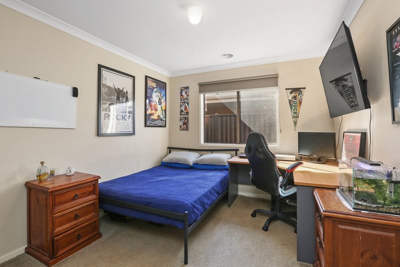 Photo - 62 Eastlakes Boulevard, Lara VIC 3212 - Image 10