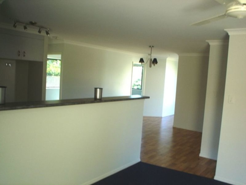 Photo - 62 Elizabeth Street, South Gladstone QLD 4680 - Image 6