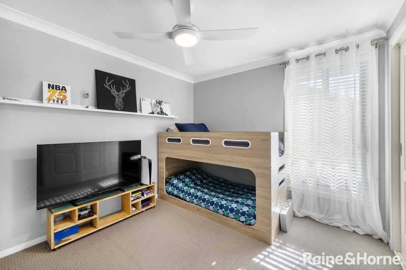 Photo - 62 Emerald Drive, Meroo Meadow NSW 2540 - Image 13