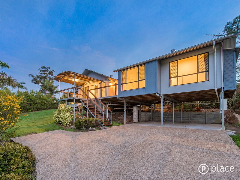 Photo - 62 Fiddlewood Crescent, Bellbowrie QLD 4070 - Image 4