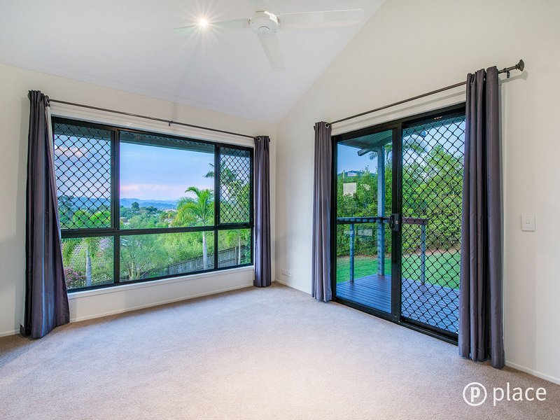 Photo - 62 Fiddlewood Crescent, Bellbowrie QLD 4070 - Image 7