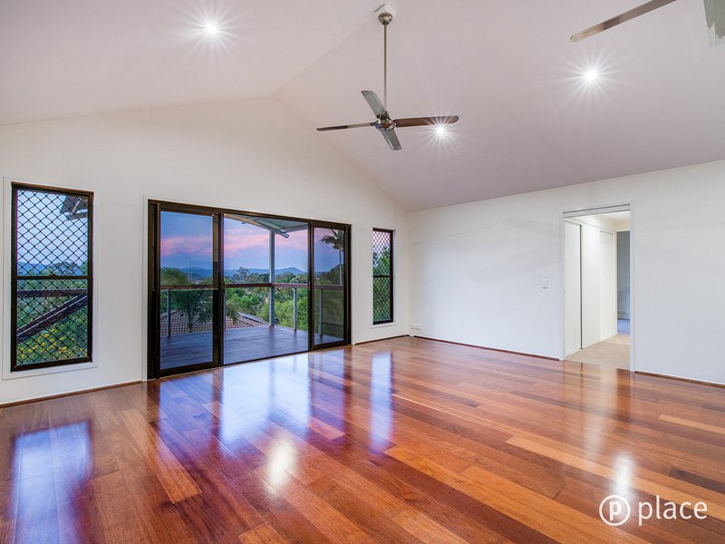 Photo - 62 Fiddlewood Crescent, Bellbowrie QLD 4070 - Image 11