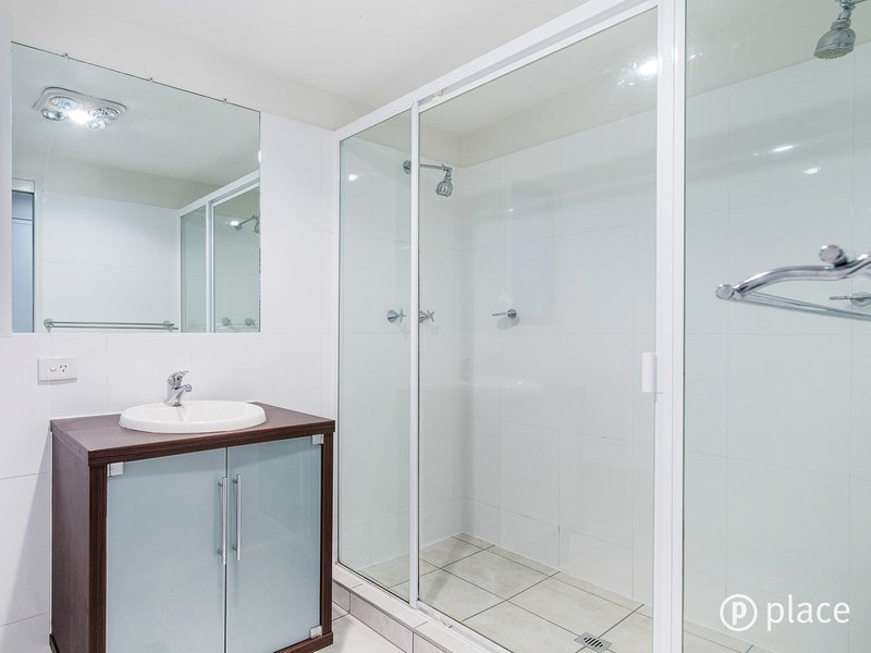 Photo - 62 Fiddlewood Crescent, Bellbowrie QLD 4070 - Image 13