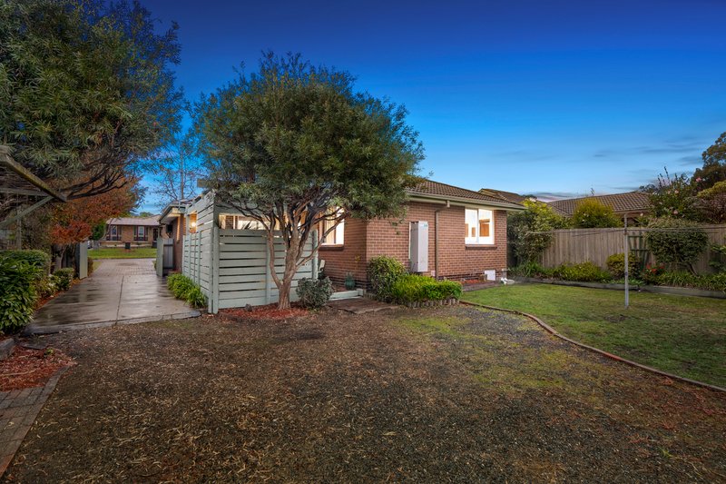 Photo - 62 Folkstone Crescent, Ferntree Gully VIC 3156 - Image 12