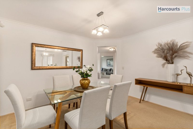 Photo - 62 Freebairn Drive, Hallett Cove SA 5158 - Image 3