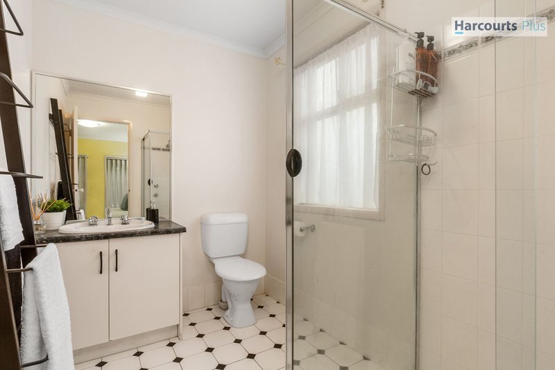 Photo - 62 Freebairn Drive, Hallett Cove SA 5158 - Image 10