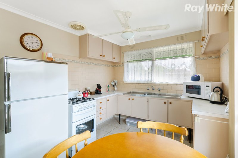 Photo - 62 Frudal Crescent, Knoxfield VIC 3180 - Image 4