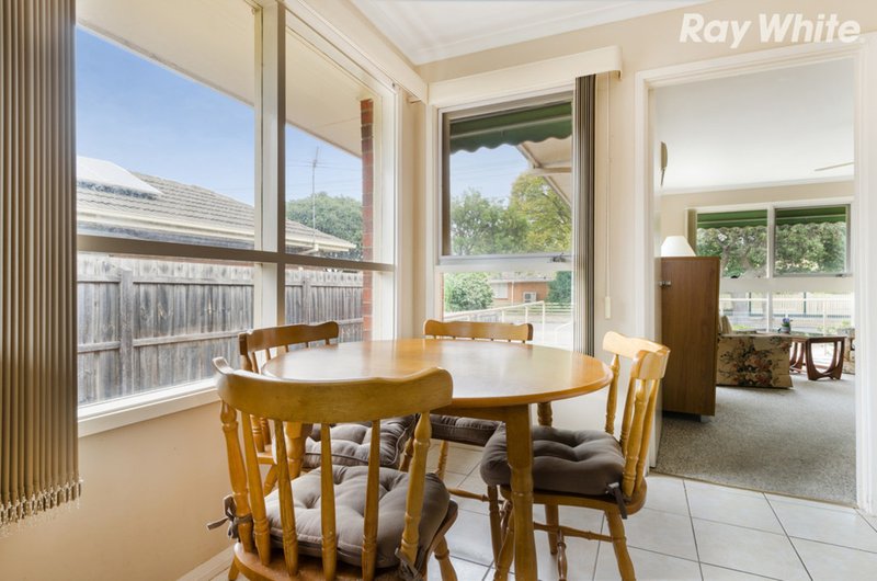 Photo - 62 Frudal Crescent, Knoxfield VIC 3180 - Image 6