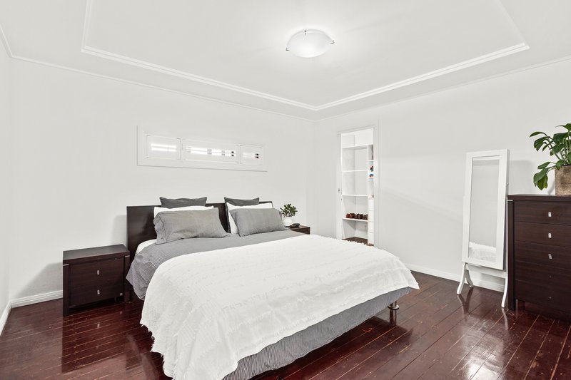 Photo - 62 Gungah Bay Road, Oatley NSW 2223 - Image 8