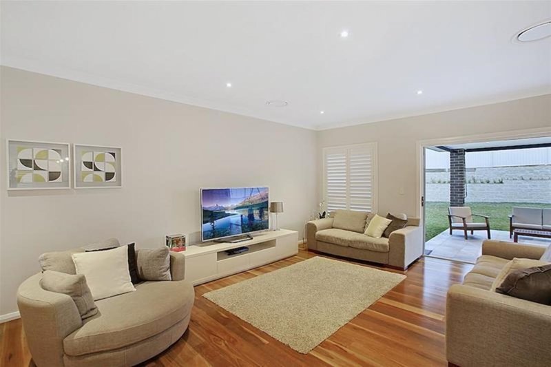 Photo - 62 Hawthorne Circuit, Harrington Park NSW 2567 - Image 13