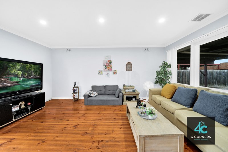 Photo - 62 Heaths Road, Hoppers Crossing VIC 3029 - Image 3