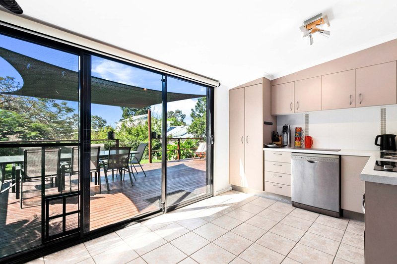 Photo - 62 Helsham Street, Point Vernon QLD 4655 - Image 5