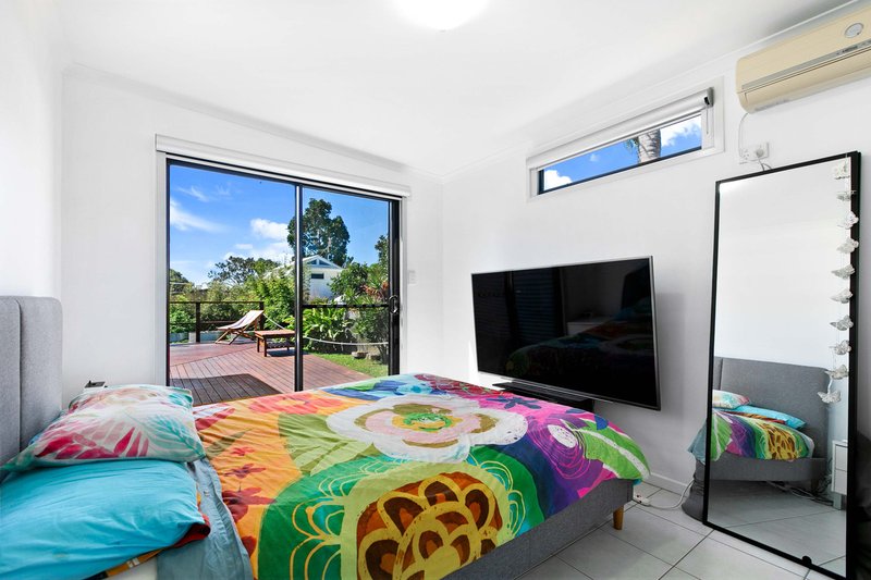 Photo - 62 Helsham Street, Point Vernon QLD 4655 - Image 12