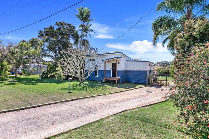 Photo - 62 Helsham Street, Point Vernon QLD 4655 - Image 14