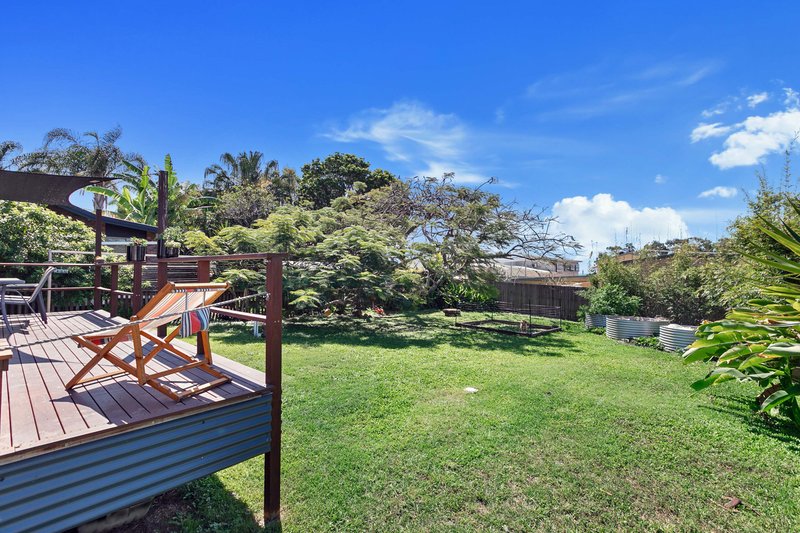 Photo - 62 Helsham Street, Point Vernon QLD 4655 - Image 15