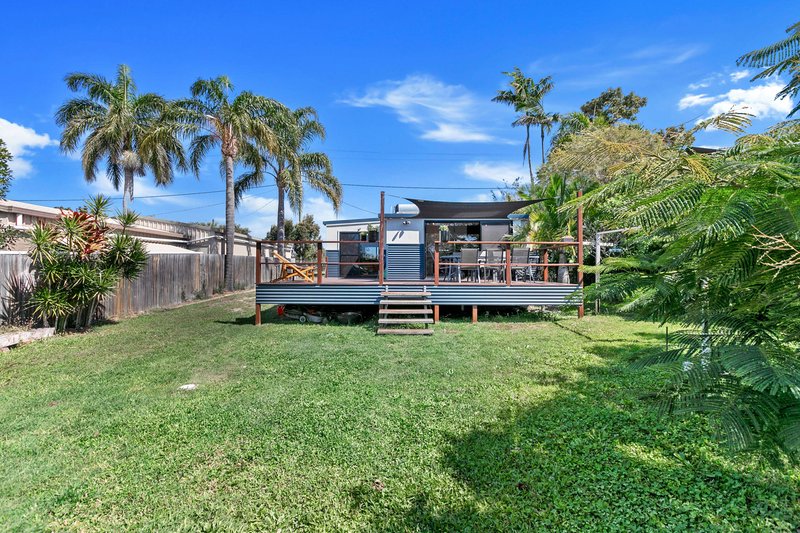 Photo - 62 Helsham Street, Point Vernon QLD 4655 - Image 16