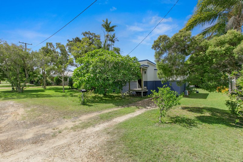 Photo - 62 Helsham Street, Point Vernon QLD 4655 - Image 19