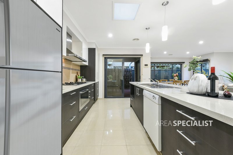 Photo - 62 Hidden Grove Boulevard, Keysborough VIC 3173 - Image 12