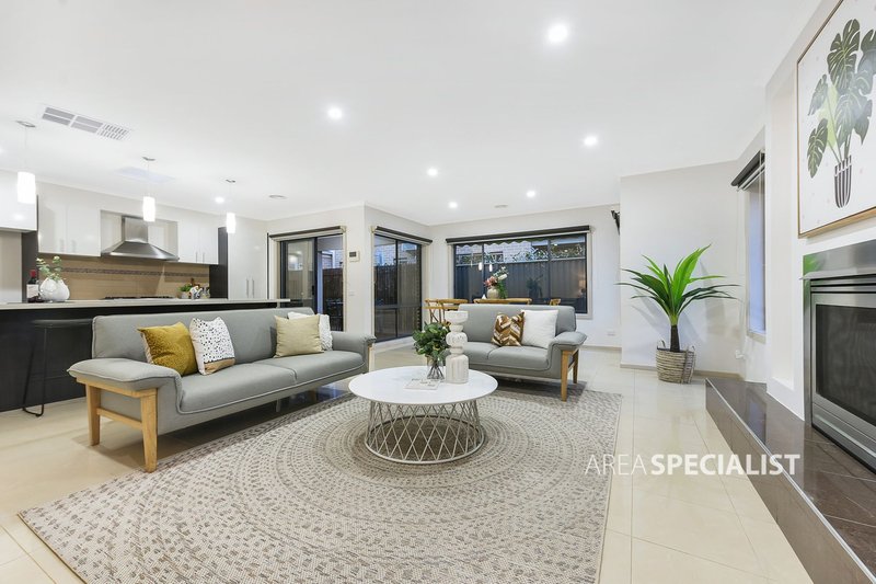 Photo - 62 Hidden Grove Boulevard, Keysborough VIC 3173 - Image 16