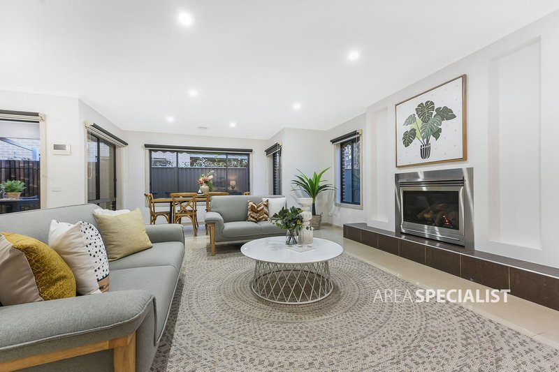 Photo - 62 Hidden Grove Boulevard, Keysborough VIC 3173 - Image 17