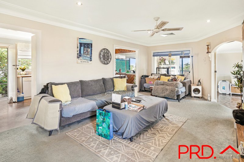 Photo - 62 Hillvue Road, Tamworth NSW 2340 - Image 2