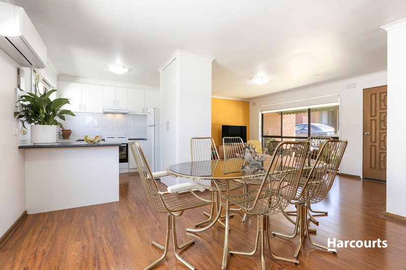 Photo - 6/2 Hodgson Street, Geelong West VIC 3218 - Image 3