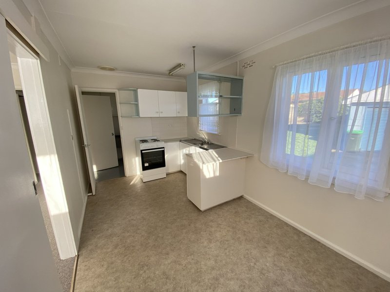 Photo - 62 Hume Street, Goulburn NSW 2580 - Image 4