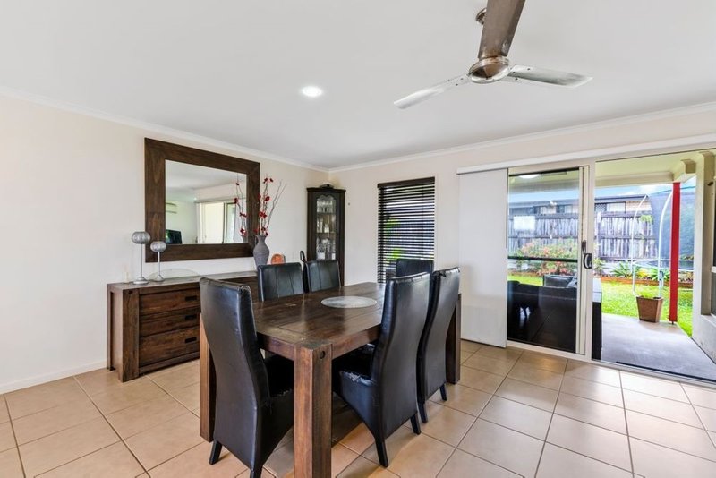 Photo - 62 Huntley Place, Caloundra West QLD 4551 - Image 3