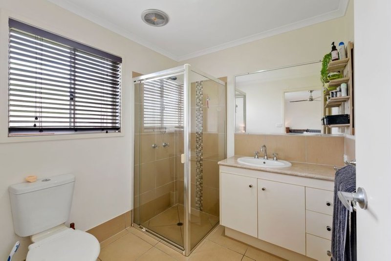 Photo - 62 Huntley Place, Caloundra West QLD 4551 - Image 6