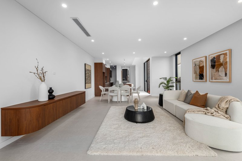 Photo - 62 Hurstville Road, Hurstville Grove NSW 2220 - Image 7