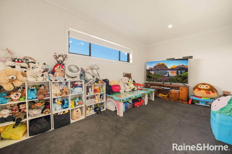 Photo - 62 Ingall Loop, Catherine Field NSW 2557 - Image 7