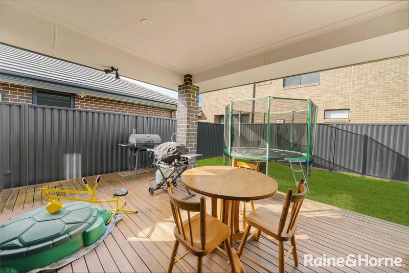 Photo - 62 Ingall Loop, Catherine Field NSW 2557 - Image 9