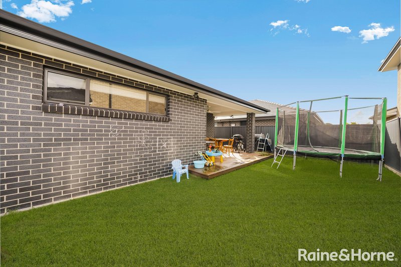 Photo - 62 Ingall Loop, Catherine Field NSW 2557 - Image 10