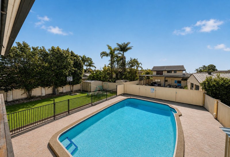 Photo - 62 Jacaranda Drive, Albany Creek QLD 4035 - Image 2
