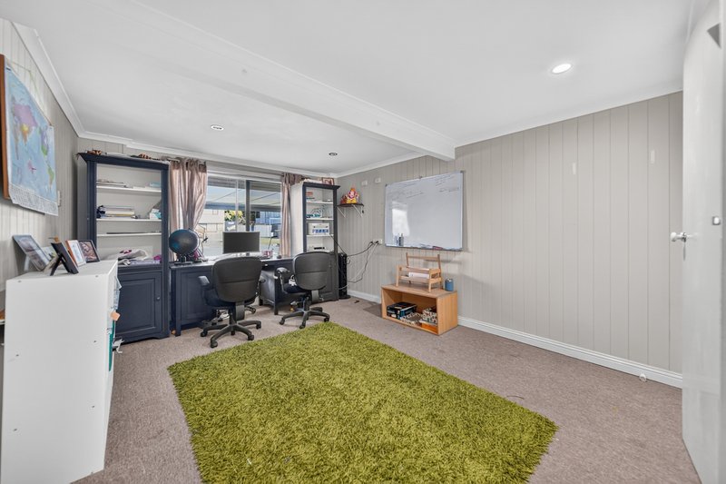 Photo - 62 Jacaranda Drive, Albany Creek QLD 4035 - Image 28