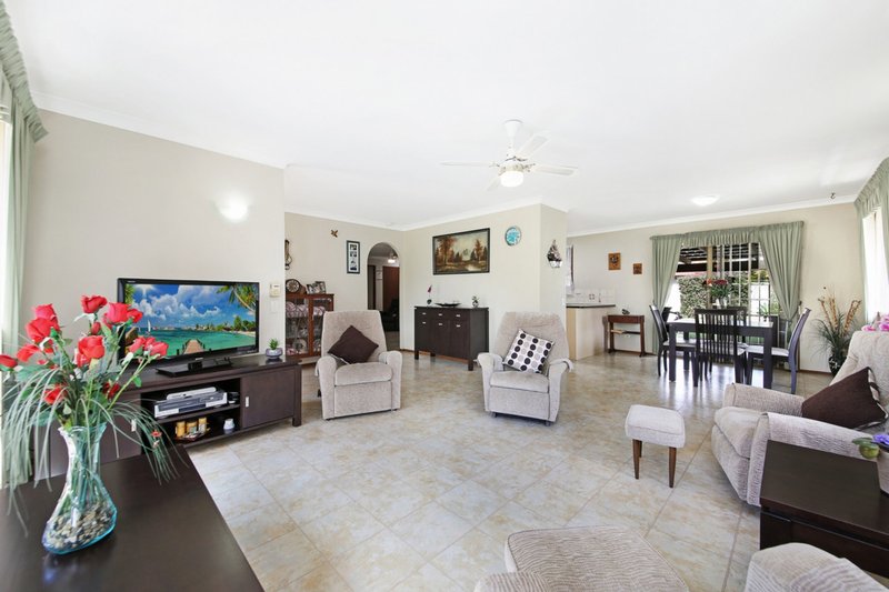 Photo - 62 K P Mcgrath Drive, Elanora QLD 4221 - Image 2