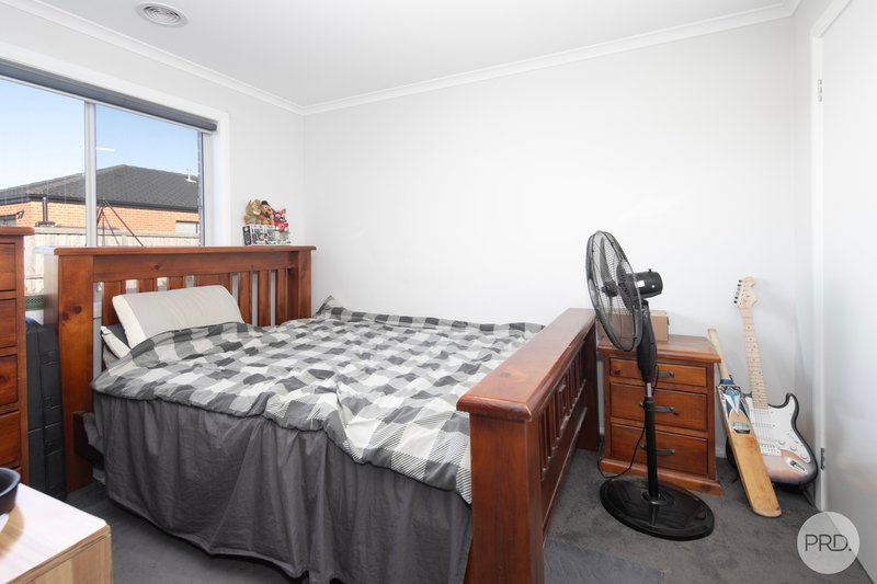 Photo - 62 Kensington Boulevard, Smythes Creek VIC 3351 - Image 11