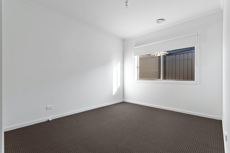 Photo - 62 Kerrabee Drive, Mernda VIC 3754 - Image 9