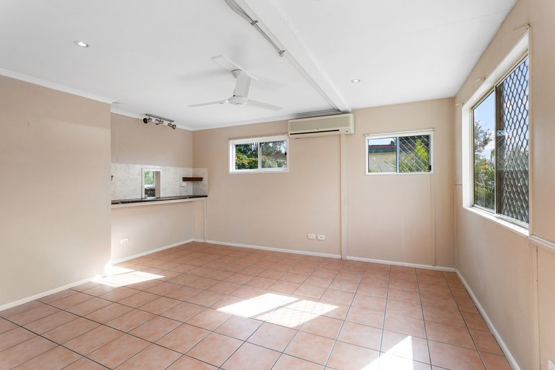 Photo - 62 Kevin Street, Deception Bay QLD 4508 - Image 5