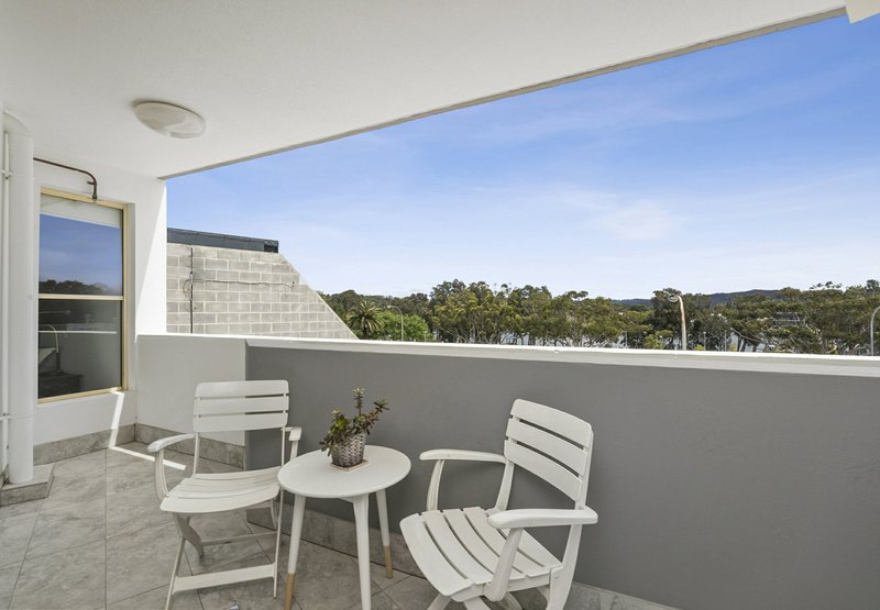 Photo - 6/2 Lagoon Street, Narrabeen NSW 2101 - Image 4