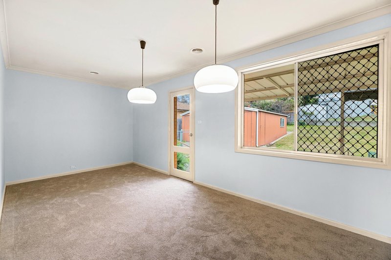 Photo - 62 Lambrigg Street, Farrer ACT 2607 - Image 12