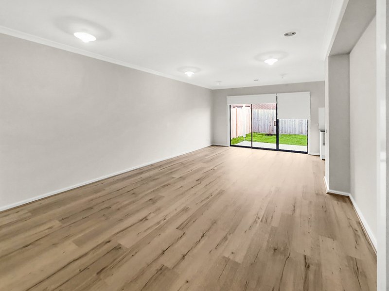 Photo - 62 Leeson Street, Officer South VIC 3809 - Image 3