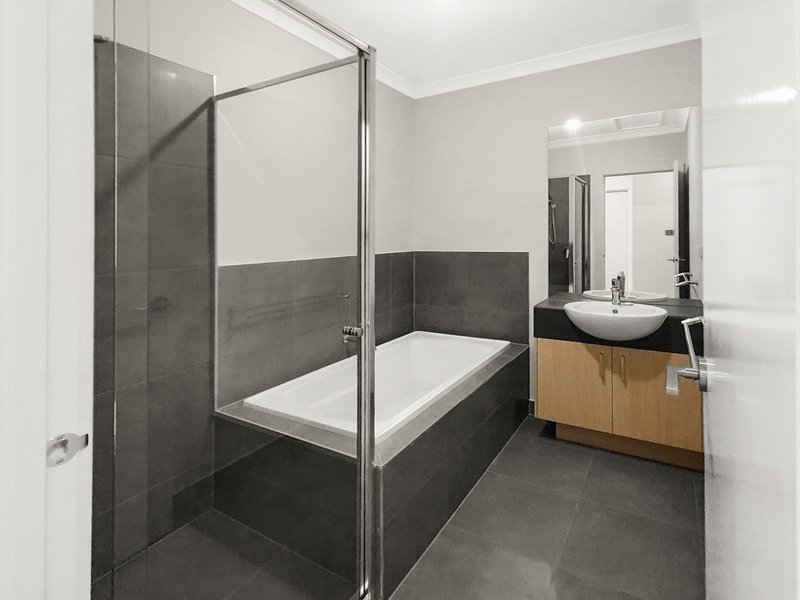 Photo - 62 Leeson Street, Officer South VIC 3809 - Image 8
