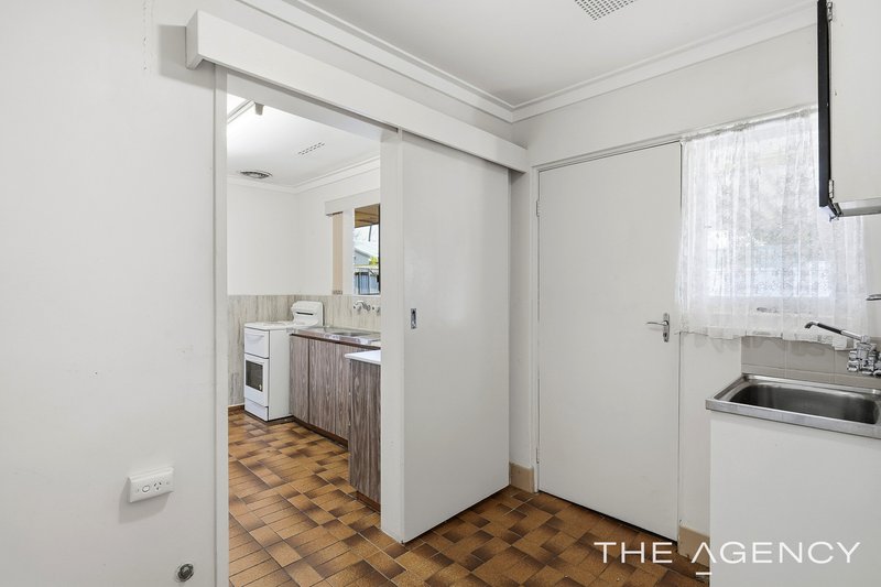 Photo - 62 Leighton Road, Halls Head WA 6210 - Image 10