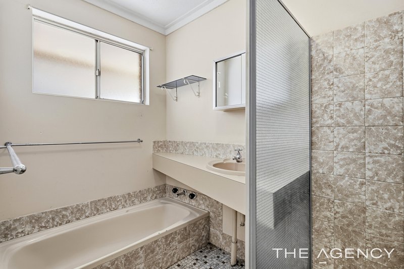 Photo - 62 Leighton Road, Halls Head WA 6210 - Image 11