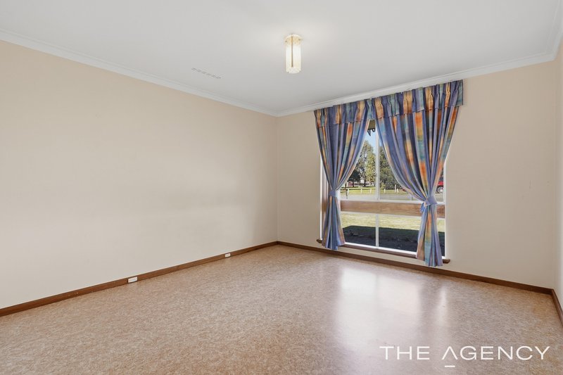 Photo - 62 Leighton Road, Halls Head WA 6210 - Image 13