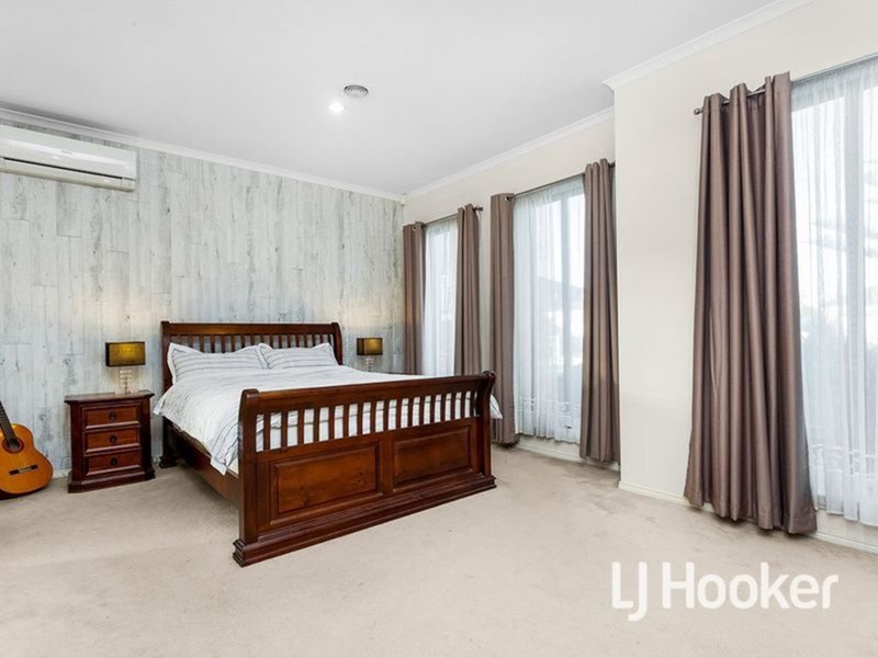 Photo - 62 Lennon Boulevard, Point Cook VIC 3030 - Image 8