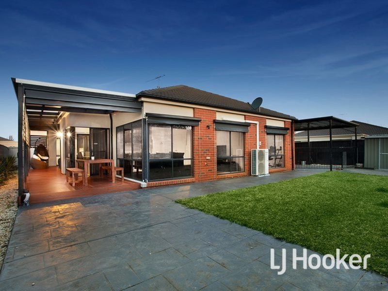 Photo - 62 Lennon Boulevard, Point Cook VIC 3030 - Image 12